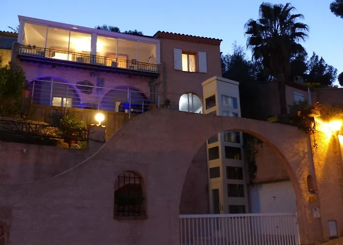 Zen Sur La Colline Aux Mimosas Єр